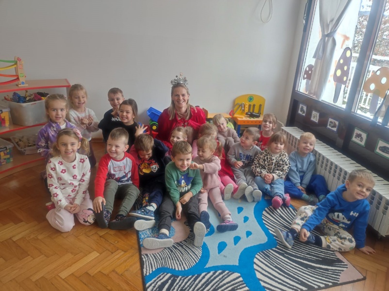 „Teta pričalica“ u skupini Mašnice - slika broj: 1